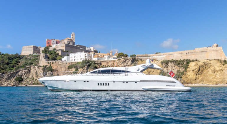 Mangusta 108 Belisa | Ibiza Yacht Charters