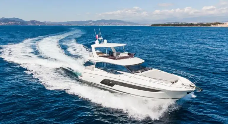 Prestige 590 yacht charter Mykonos