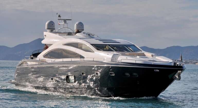 Sunseeker Predator 84 Ariyas | Ibiza Yacht Charters